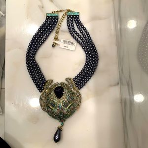 Heidi Daus brand new necklace, faux pearl and crystals